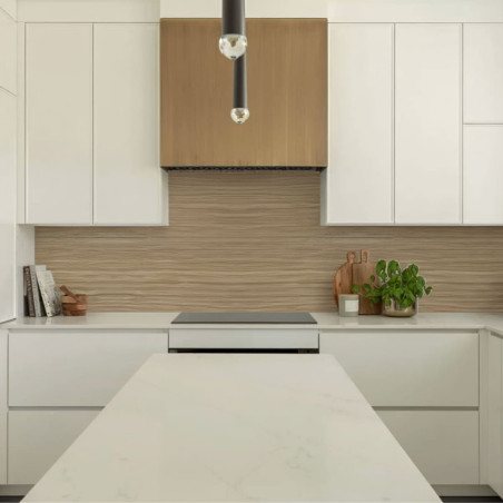 Crédence bois chêne mokka dans cuisine blanche