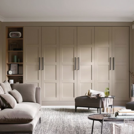 Rénovation de porte de placard battante dans salon