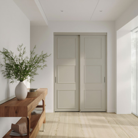 Relooking de porte de placard coulissante avec des moulures