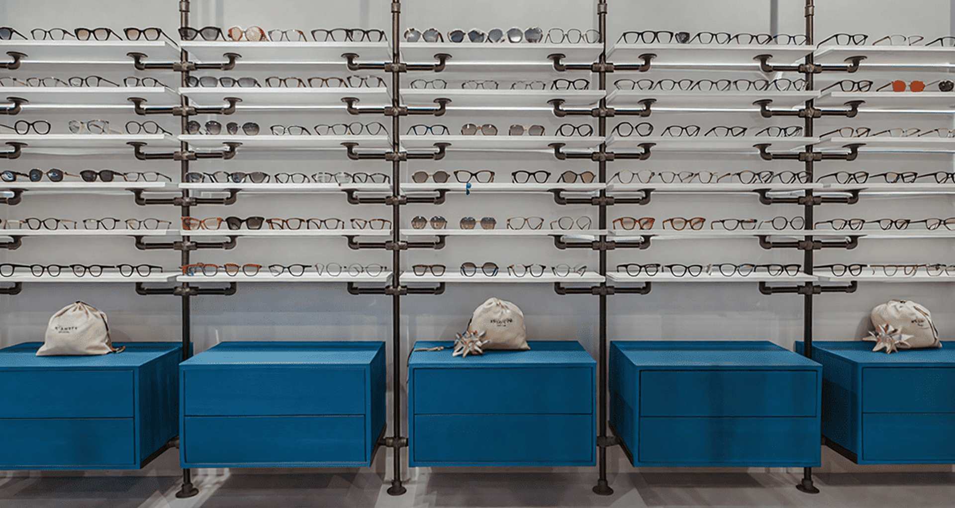 Agencement intérieur pour un magasin d'opticien