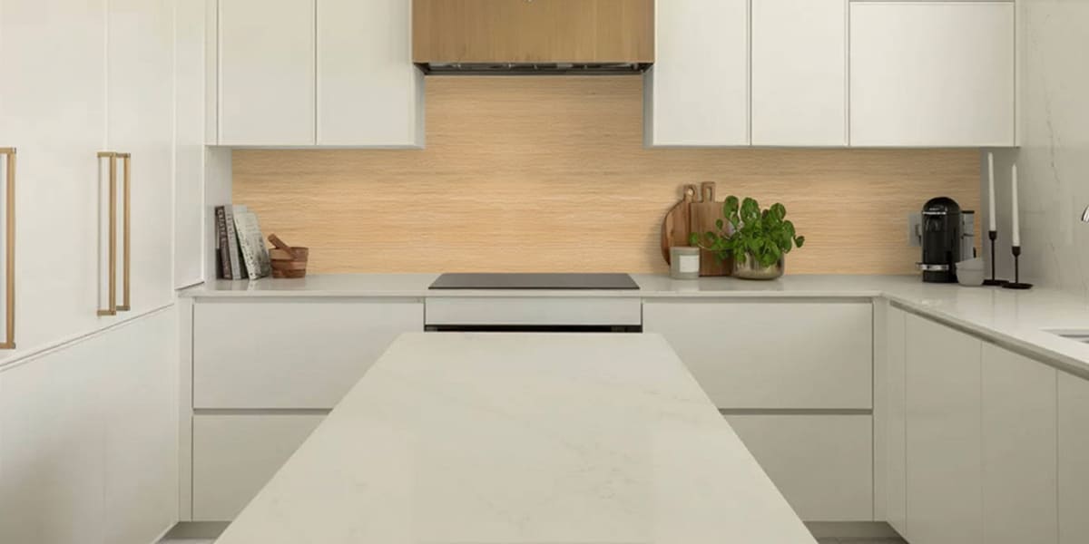 Crédence bois clair cuisine