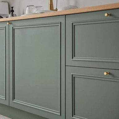 Moulure pour meuble : comment relooker un meuble en bois avec des moulures